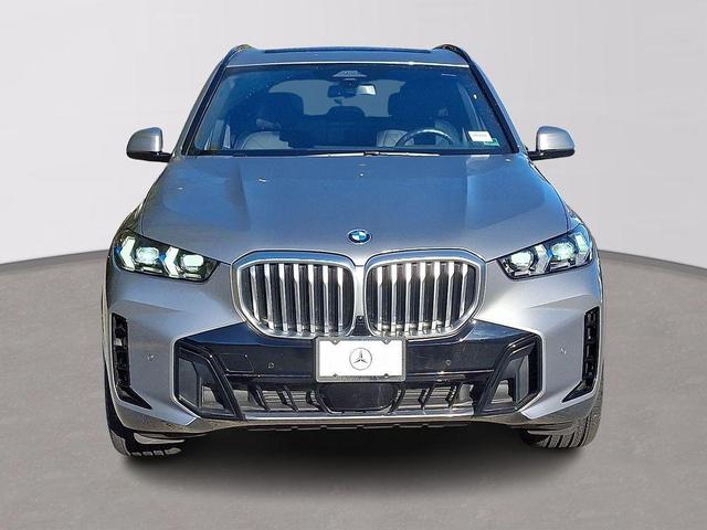 Photo of 2025 Skyscraper Gray Metallic BMW X5