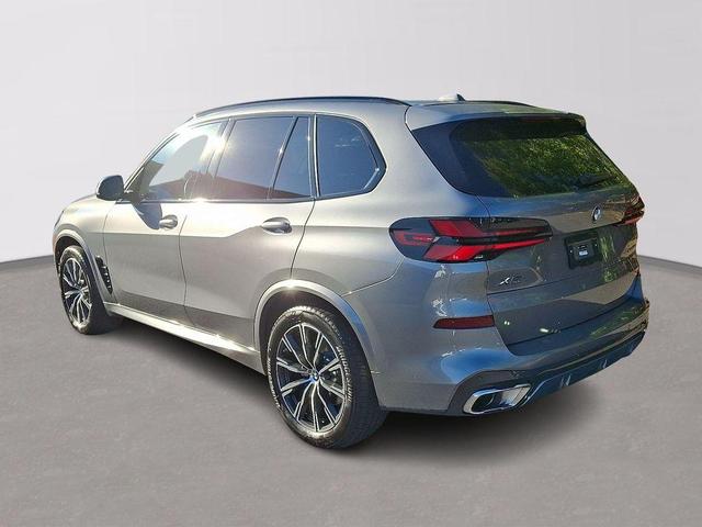 Photo of 2025 Skyscraper Gray Metallic BMW X5