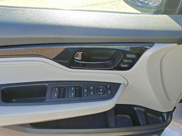 Photo of 2019 Silver Metallic Honda Odyssey