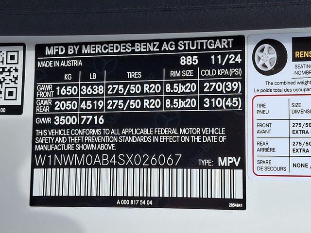 Photo of 2025 MANUFAKTUR Moonlight White Metallic Mercedes-Benz G-Class