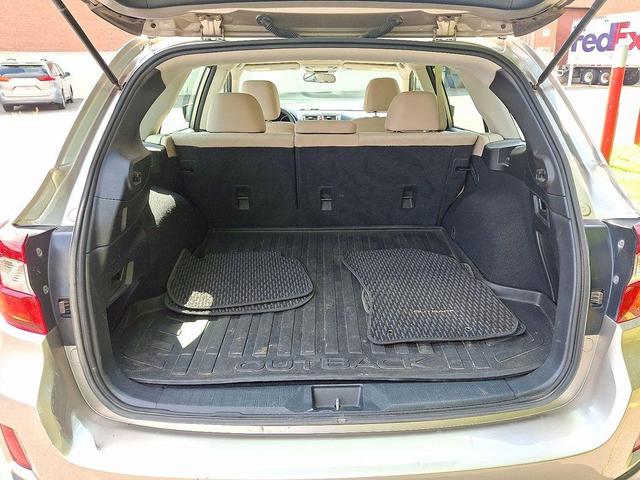 Photo of 2015 Tungsten Metallic Subaru Outback