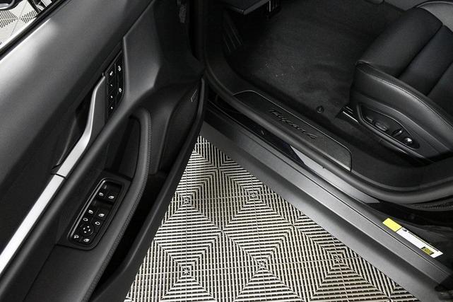 Photo of 2025 Porsche Taycan
