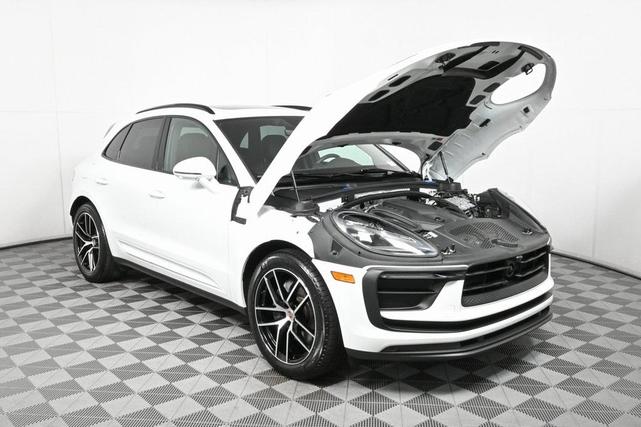 Photo of 2025 White Porsche Macan