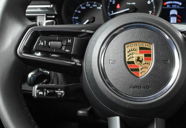 Photo of 2025 White Porsche Macan