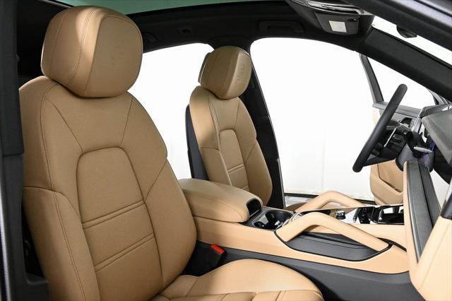 Photo of 2025 Porsche Cayenne