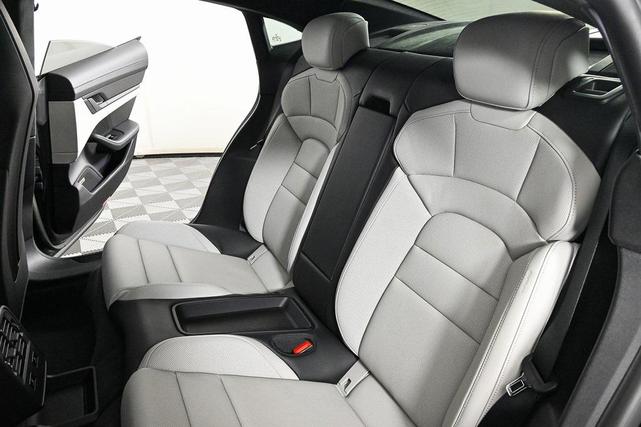 Photo of 2022 Jet Black Metallic Porsche Taycan