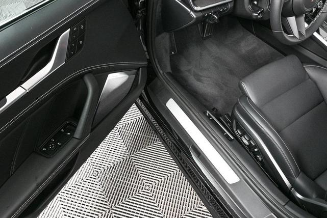 Photo of 2025 Jet Black Metallic Porsche 911