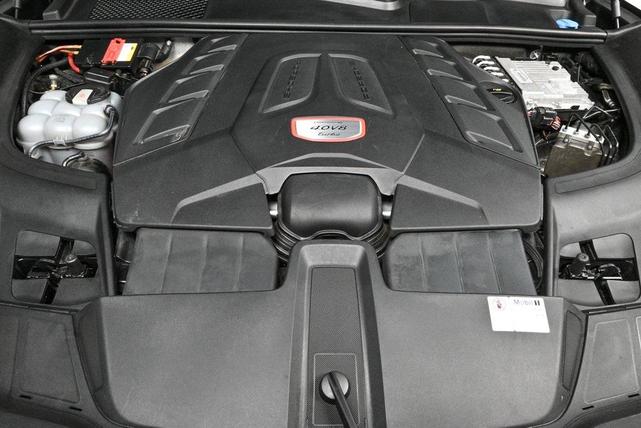 Photo of 2020 Moonlight Blue Porsche Cayenne