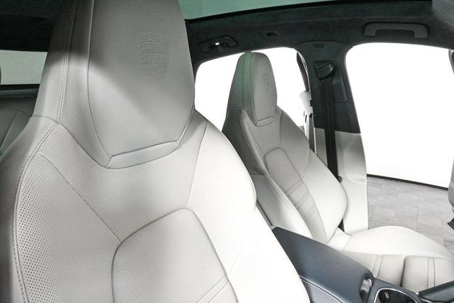 Photo of 2020 Moonlight Blue Porsche Cayenne