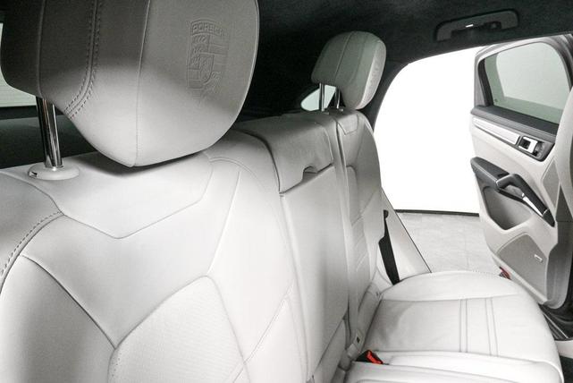 Photo of 2020 Moonlight Blue Porsche Cayenne