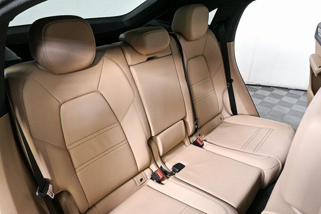 Photo of 2022 Black Porsche Cayenne