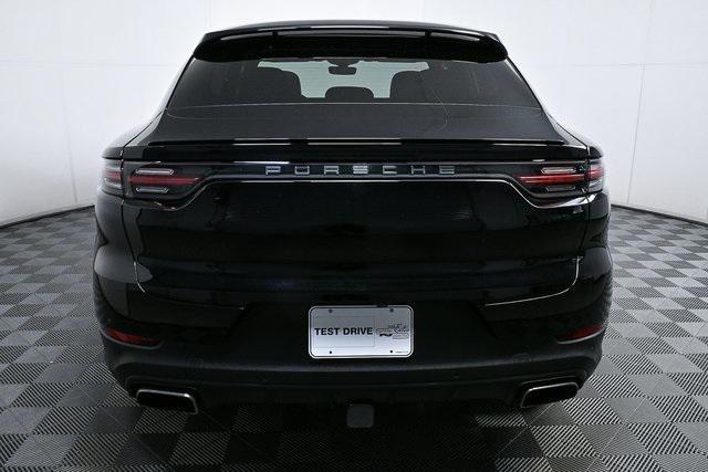 Photo of 2022 Black Porsche Cayenne