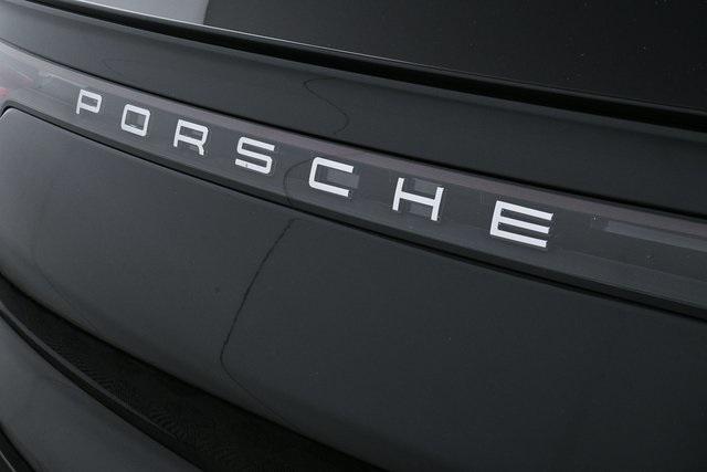 Photo of 2022 Black Porsche Cayenne
