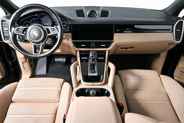 Photo of 2022 Black Porsche Cayenne