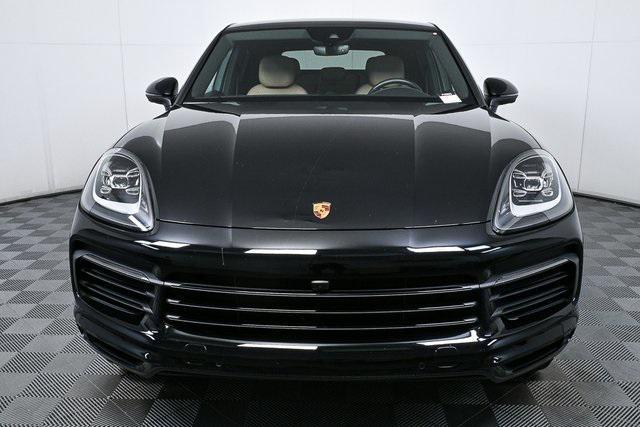 Photo of 2022 Black Porsche Cayenne
