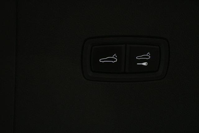 Photo of 2022 Black Porsche Cayenne