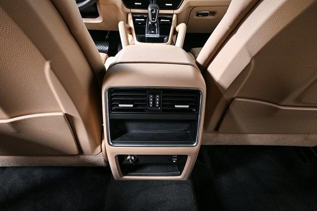 Photo of 2022 Black Porsche Cayenne