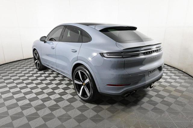 Photo of 2024 Arctic Grey Porsche Cayenne
