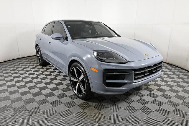 Photo of 2024 Arctic Grey Porsche Cayenne