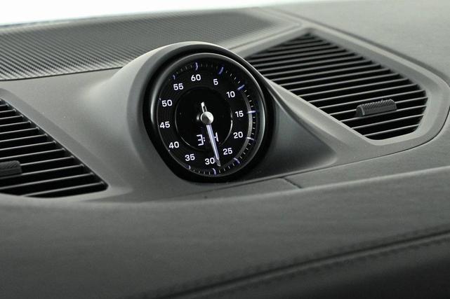 Photo of 2024 Arctic Grey Porsche Cayenne