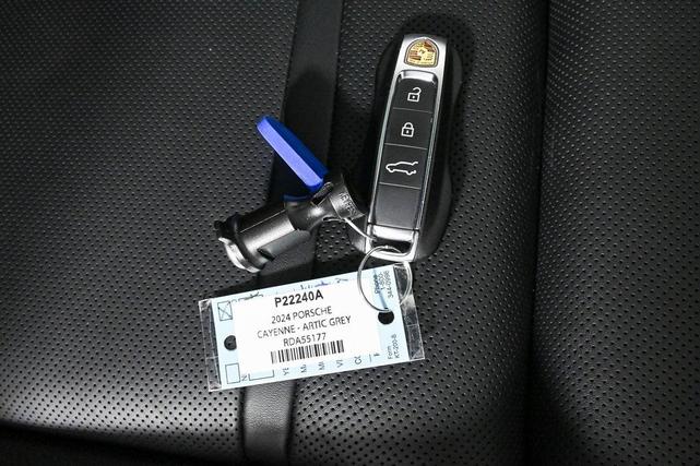 Photo of 2024 Arctic Grey Porsche Cayenne