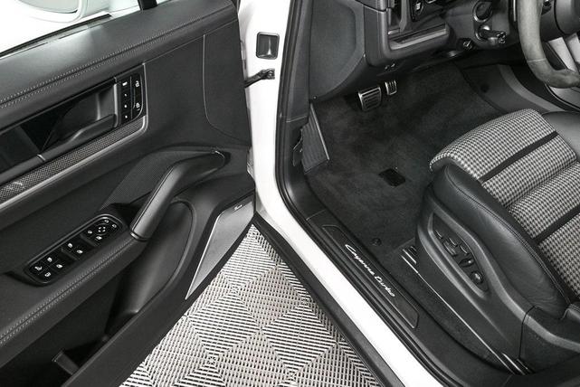 Photo of 2024 Chalk Porsche Cayenne