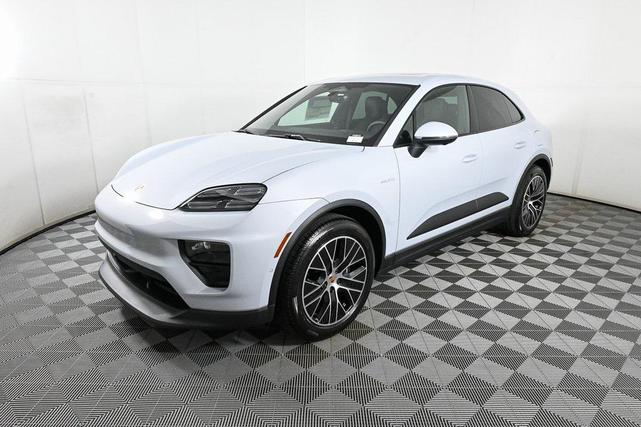 Photo of 2025 Ice Grey Metallic Porsche Macan