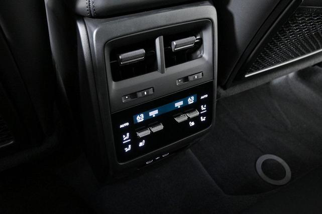 Photo of 2025 Ice Grey Metallic Porsche Macan
