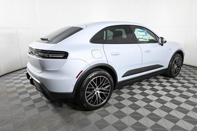 Photo of 2025 Ice Grey Metallic Porsche Macan