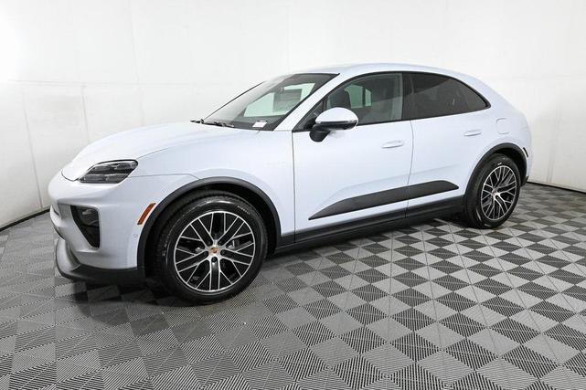 Photo of 2025 Ice Grey Metallic Porsche Macan