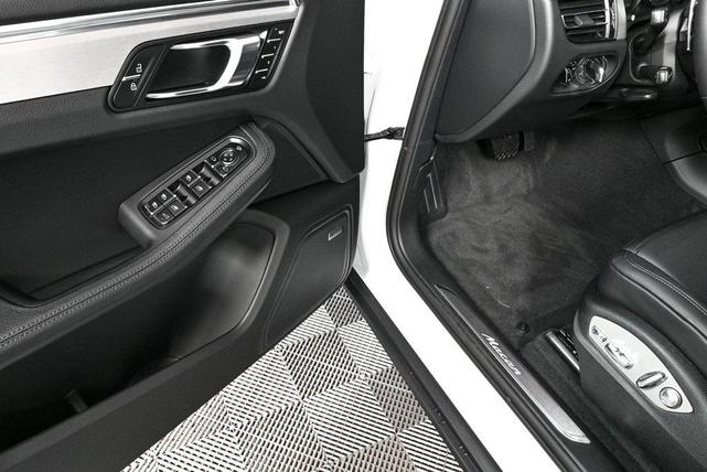 Photo of 2026  Porsche Macan