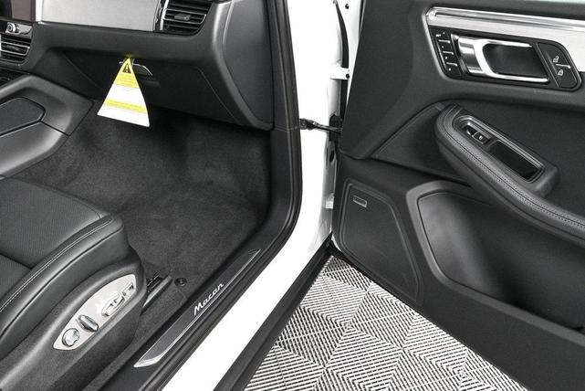 Photo of 2026  Porsche Macan