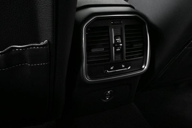 Photo of 2026  Porsche Macan