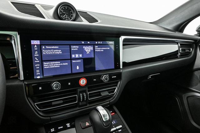 Photo of 2025 Black Porsche Macan