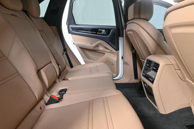 Photo of 2021 White Porsche Cayenne
