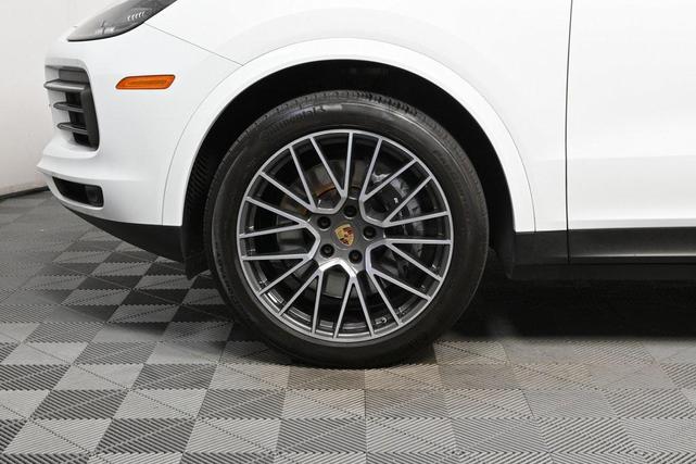 Photo of 2021 White Porsche Cayenne