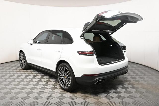 Photo of 2021 White Porsche Cayenne