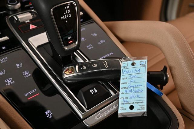 Photo of 2021 White Porsche Cayenne