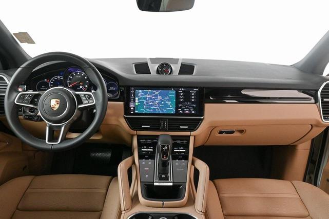 Photo of 2021 White Porsche Cayenne