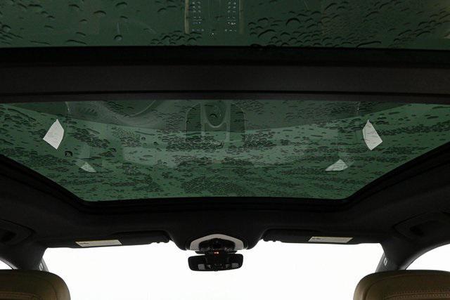 Photo of 2025 Black Porsche Macan