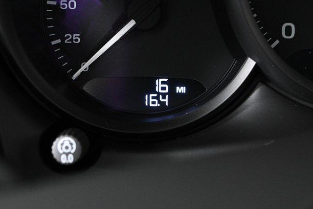 Photo of 2025 Black Porsche Macan