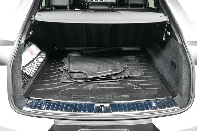 Photo of 2024 Chalk Porsche Cayenne