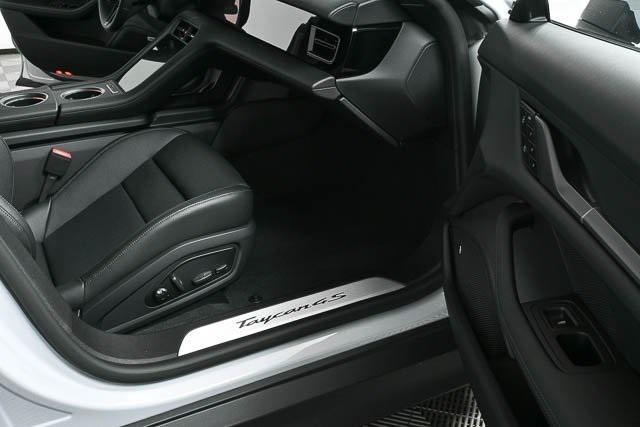 Photo of 2025 Ice Grey Metallic Porsche Taycan