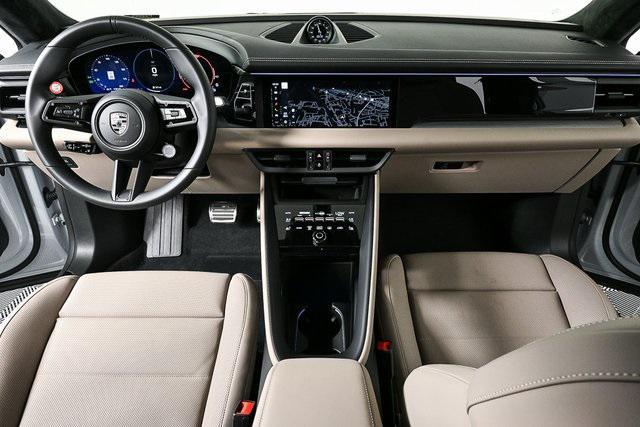 Photo of 2024 Ice Grey Metallic Porsche Macan