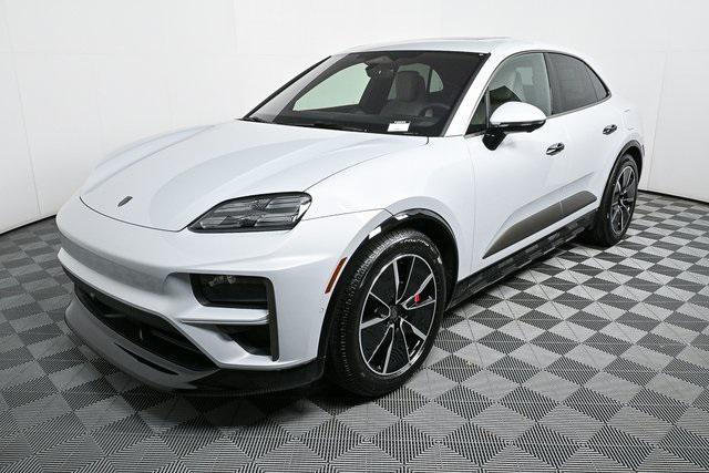 Photo of 2024 Ice Grey Metallic Porsche Macan