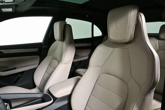 Photo of 2024 Ice Grey Metallic Porsche Macan