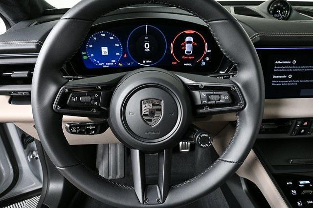 Photo of 2024 Ice Grey Metallic Porsche Macan
