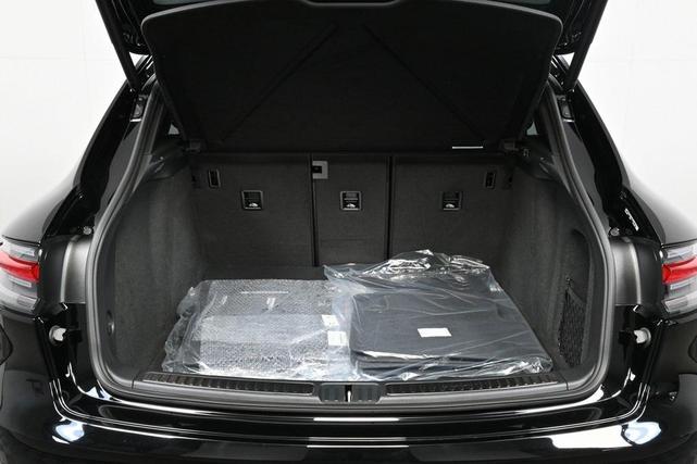 Photo of 2026  Porsche Macan