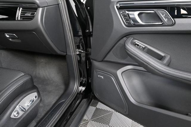 Photo of 2026  Porsche Macan