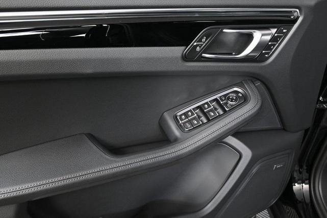 Photo of 2026  Porsche Macan